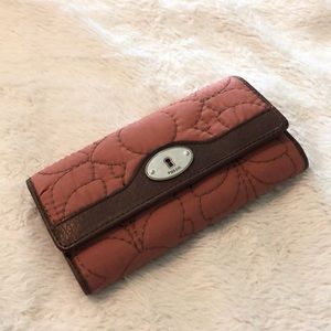 Fossil wallet